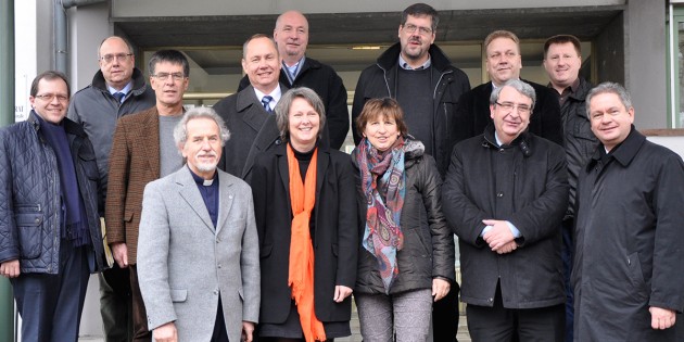 Traditionelle Zusammenkunft zum Jahresende: Landrat Matthias Wilkes (r.)begrüßte gemeinsam mit dem Ersten Kreisbeigeordneten Thomas Metz und Kreisbeigeordneten Matthias Schimpf die evangelischen und katholischen Dekane des Kreises Bergstraße. Foto: oh