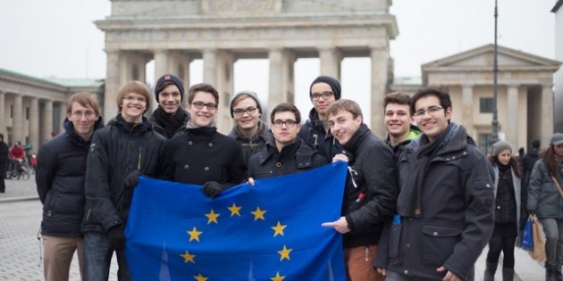 Alle Teilnehmer aus Lampertheim konnten eine aktive Rolle innerhalb der Simulation einnehmen. Foto: oh
