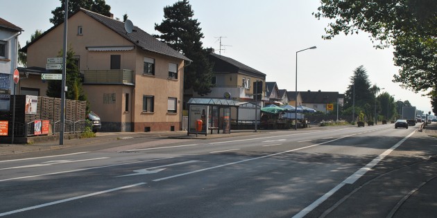Im Berufsverkehr ein Nadelöhr: Die B 47 in Rosengarten. Ob und wann ein Planfeststellungsbeschluss bezüglich einer Ortsumgehung kommt, ist derzeit fraglich, bleibt aber erklärtes Ziel von Bürgermeister Gottfried Störmer. Archivfoto: Benjamin Kloos