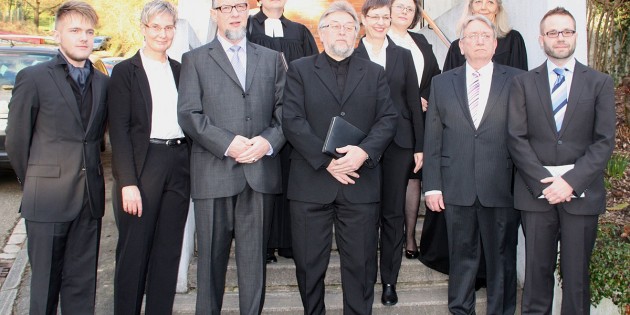 Jason L. Hager, Dr. Melanie Rohn, Karl Scholl, Pröpstin Karin Held, Jürgen Manske, Dr. Claudia Baur, Petra Eisenhauer, Hans-Friedrich Hell, Pfarrerin Dr. Vera-Sabine Winkler und Mike Breitbart (v.l.n.r.). Foto: oh