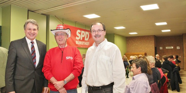 Die Redner am politischen Aschermittwoch der SPD Bürstadt nahmen kein Blatt vor den Mund: MdL Norbert Schmitt, Fraktionsvorsitzender Franz Siegl und SPD-Vorsitzender Bürstadt Daniel Ludwig. Foto: Hannelore Nowacki