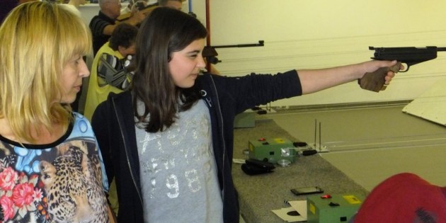 Gerade bei der Luftpistole war fachmännischer Rat nötig. Foto: oh