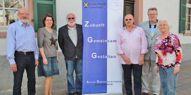 Der Arbeitskreis Aktive Bürgerbeteiligung war beim Pressegespräch mit seinen Sprechern Werner Brall und Bernd Ritter vertreten sowie mit den Teilnehmern Richard Hinz, Bernd Lohmann und Christel Rach sowie Silke Reis von der Stadtverwaltung. Kontakt bei weiteren Fragen: Werner Brall – Handy 0171/5483682. Foto: Hannelore Nowacki
