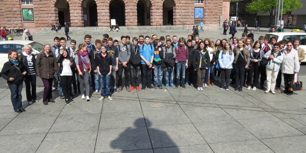 „(Für) Was brennst du?“ - Diese Frage stellten sich 47 Firmlinge aus Bürstadt bei ihrer Fahrt nach Mainz. Foto: oh