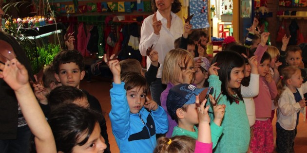 Die Kinder der Kita Eruoparing erfreuten ihre Omas und Opas mit schönen Liedern. Foto: oh
