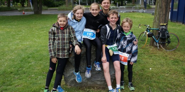 Schwimmen, Radfahren, Laufen: Eine Kombination, die von den jungen Bürstädter Triathleten mit Bravour gemeistert wurde. Foto: oh