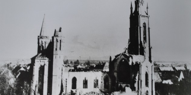 In der Nacht vom 15. auf den 16. Mai 1944 wurde die Domkirche in Lampertheim durch Bomben zerstört. Foto: Stadtarchiv Lampertheim