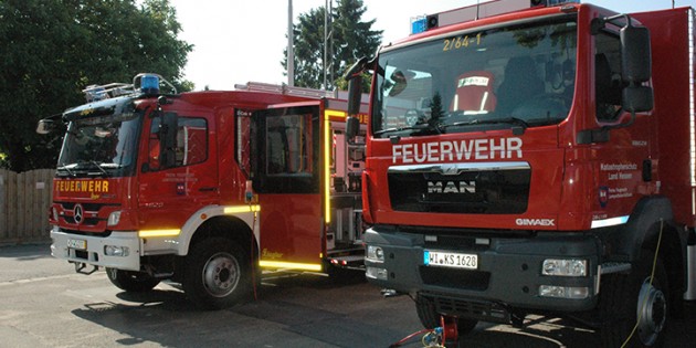 Die beiden neuen Einsatzfahrzeuge wurden am Tag der offenen Tür von der Hofheimer Feuerwehr präsentiert. Foto: Sigrid Samson