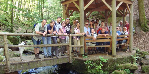 Die Tageswanderung des MGV 1840 führte unter anderem durch das wildromantische Karlstal. Foto: oh
