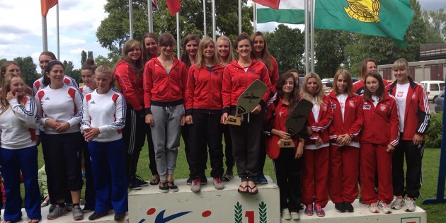 Emily Bildat und Annika Adler feierten mit der Nationalmannschaft den Sieg beim ECA-Cup. Foto: oh