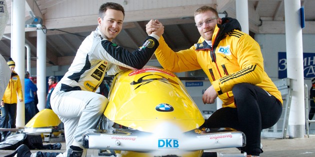Beste Anleitung für den Eiskanal: Marvin Dienst (l.) bekam professionelle Tipps durch den Viererbob-Weltmeister von 2011 Manuel Machata. Foto: oh