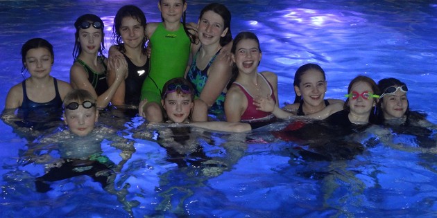Sammelten beim Nikolausschwimmfest zahlreiche Bestzeiten: Die Schwimmer der SG Neptun. Foto: oh