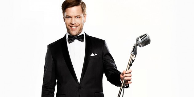 Tom Gaebel singt 2015 in Worms die größten Hits von Fran Sinatra. Foto: Christoph Kassette