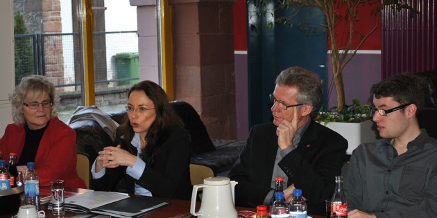 Waren sich über die Bedeutung des Ehrenamtes einig: Die SPD-Bundestagsabgeordnete Christine Lambrecht, SPD-Generalsekretärin Yasmin Fahimi, SPD-Landratskandidat Gerald Kummer und Marius Schmidt (v.l.). Foto: Benjamin Kloos