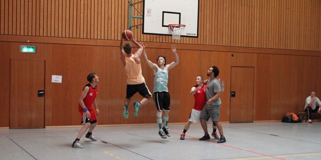 15 Teams gingen beim Juso-Turnier auf Korbjagd. Foto: oh