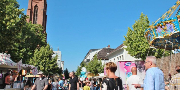 Einkaufsbummel, Eisessen oder Feiern - Das Spargelfest hatte für jeden das passende Angebot.