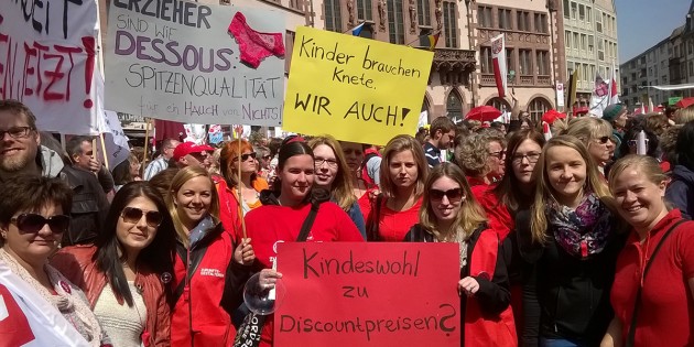 20.000 Erzieher demonstrierten in Frankfurt für mehr Wertschätzung - unter ihnen auch 35 Erzieherinnen aus Lampertheim. Foto: oh