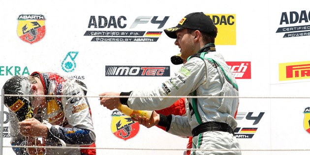 Sektdusche für Marvin Dienst: Auch in Österreich fuhr der Lampertheimer aufs Podium. Foto: oh