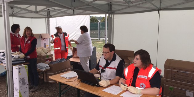 Im Einsatz für die Flüchtlinge:Das DRK beweist in Bensheim Engagement und Menschlichkeit. Foto: oh