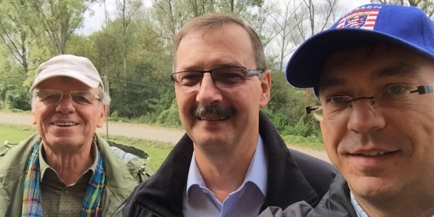 Günter Mössinger, der Vorstandsvorsitzende des Vereins für Heimatgeschichte Nordheim (l.) begrüßte gemeinsam mit dem Bibliser Bürgermeister Felix Kusicka (Mitte) die Gäste der CDU Bürstadt um Alexander Bauer (r.). Foto: oh