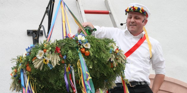 „Die Howwemer Kerb is do – was sin´ die Leit´ so froh“