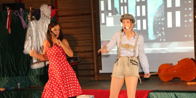 Hänsel und Gretel, Rumpelstilzchen und noch mehr Märchengestalten tummelten sich in der Aula