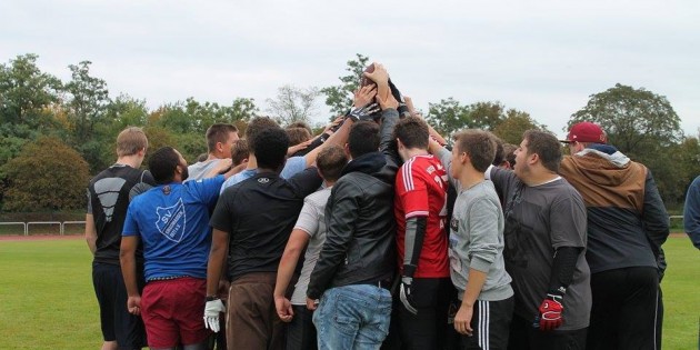 Gehen gemeinsam und stark in die neue Saison: Die Bürstadt Redskins. Foto: oh