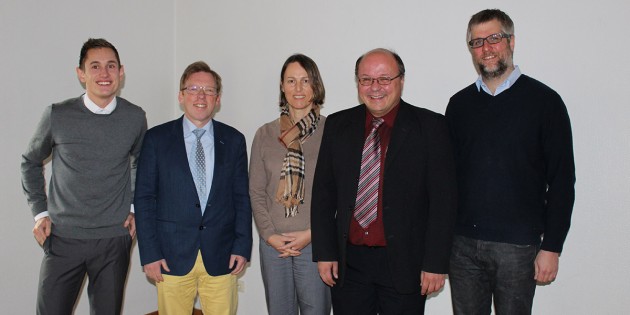 Die FDP Lampertheim geht mit einem starken Team in die anstehenden Wahlen zur Stadtverordnetenversammlung: Fritz Röhrenbeck, Dr. Carl-Michael Bergner, Stefanie Teufel, Thomas Bittner und Andreas Beth (v.l.). Foto: Meike Paul