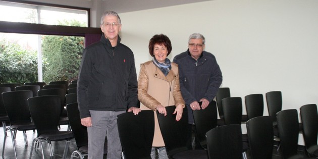 Friedhofskapellen Bürstadt und Bobstadt mit neuen Stühlen bestückt