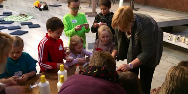 Die Kinder hatten beim Erlebnisgottesdienst sichtlich Spaß. Foto: oh
