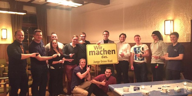 Wir machen das.”: Beim Glühweinabend der JU Ried zeigten sich die Nachwuchspolitiker angesichts der anstehenden Kommunalwahlen optimistisch. Foto: oh