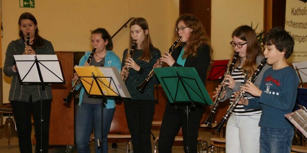Viele kleine Ensembles zeigten ihr Können beim Vorspiel des Katholischen Kirchenmusikvereins. Foto: Eva Wiegand