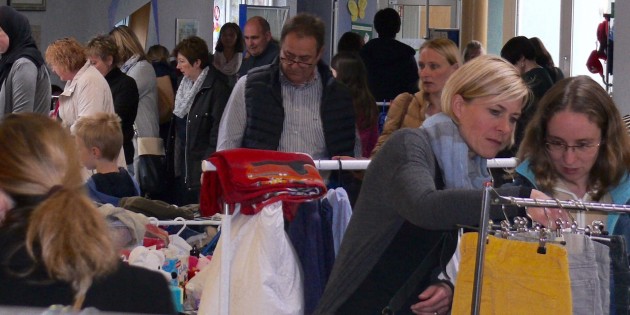 Erneut ein voller Erfolg: Der Flohmarkt des Fördervereins der Pestalozzischule Lampertheim. Foto: oh