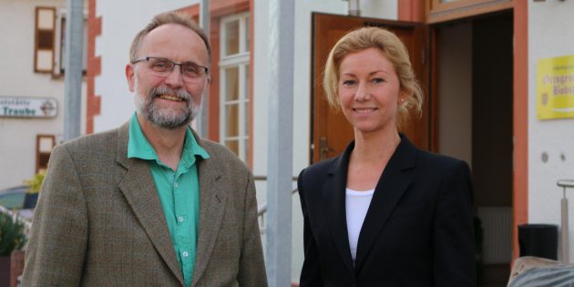 Ortsvorsteher Uwe Metzner (Grüne) und die stellvertretende Ortsvorsteherin Bianca Fuchs (SPD) sind das neue Gespann, das für die Interessen der Bürger eintreten will. Foto: Hannelore Nowacki