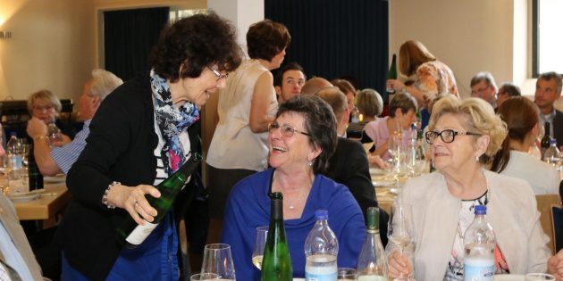 Gute Stimmung war bei der erlesenen Weinprobe garantiert. Foto: Hannelore Nowacki