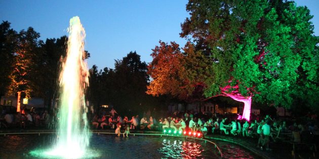 Das Lichterfest im Park verzaubert die Besucher am 9. Juli und sorgt für eine einzigartige Atmosphäre. Archivfoto: Hannelore Nowacki