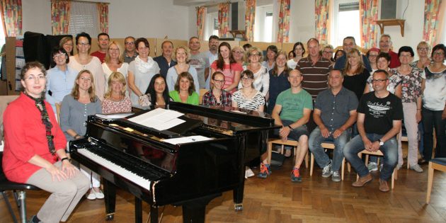 Der Chor Joyful bereitet sich schon seit einiger Zeit auf das anstehende Jubelkonzert im Oktober vor und freut sich auf viele Zuhörer bei den Konzerten am 8. Und 9. Oktober in der Sedanhalle.  Foto: Eva Wiegand