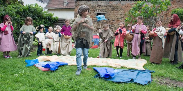Füllten die Geschichte Mose mit Leben: Die Kinder des Bürstädter Kinderkirchenmorgen. Foto: oh