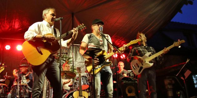 Die MIL-Band wusste ihr Publikum mit der richtigen Musikmischung hervorragend zu unterhalten. Foto: Hannelore Nowacki