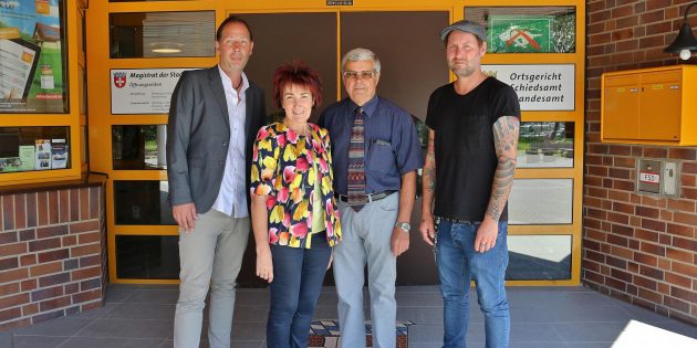 Bürgermeisterin Barbara Schader gab personelle Veränderungen bekannt: Harald Klotz (von links) wurde für das Bauamt eingestellt, Erster Stadtrat Walter Wiedemann ist mit sofortiger Wirkung Vorsitzender des Kulturbeirates, Sascha Stockmann wurde stellvertretender Leiter an der Betreuenden Grundschule Bärenhöhle. Foto: Hannelore Nowacki