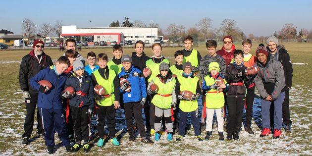 Trainieren bei jeder Temperatur für den heiß ersehnten Saisonstart: Die Jugendteams der Bürstadt Redskins. Foto: oh
