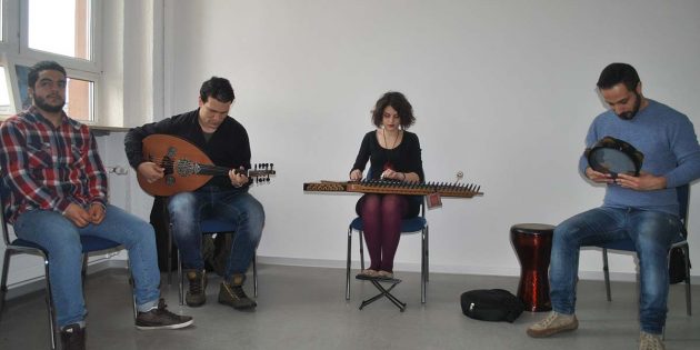 Sorgte zur Einweihung des Interkulturellen Büros für die passende musikalische Untermalung: Das Puls Band-Projekt der Popakademie Mannheim. Foto: Benjamin Kloos