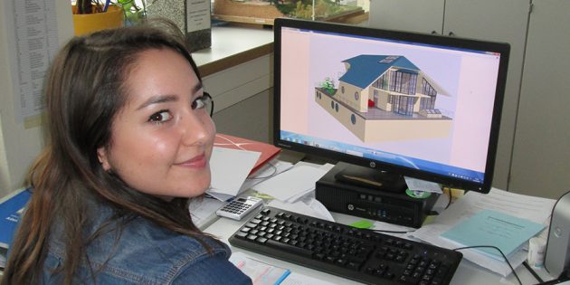 In zwei Jahren zur Fachhochschulreife: Dabei erlernt man wie die Fachoberschulabsolventin des Jahrgangs 2017 Elifcan Demir auch das computergestützte Zeichnen (CAD). Foto: oh