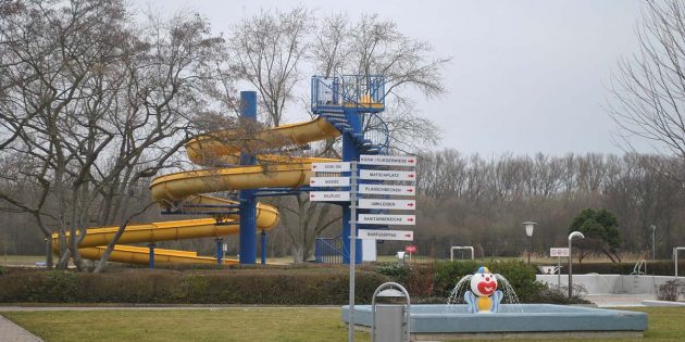 Soll nach der Schließung des Hallenbades spätestens zum April öffnen: Das Freibad der Biedensand-Bäder. Foto: Benjamin Kloos