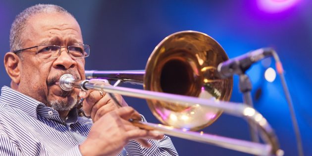 Mit seiner Band „The New JB’s“ lässt der frühere Posaunist von James Brown, Fred Wesley, den Sound des „Godfather of Soul“ wieder aufleben. Foto: Bernward Bertram