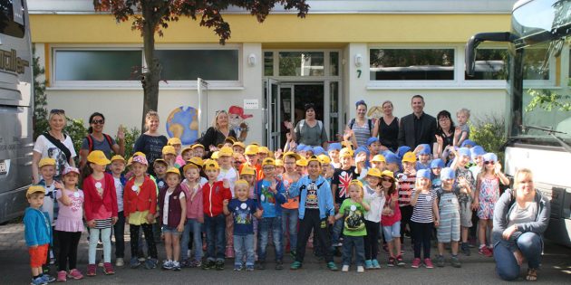 Die Kindertagesstätte Europaring stand am Dienstagmorgen geschlossen in den Startlöchern und freute sich riesig auf den Ausflug in den Heidelberger Zoo. Foto: Eva Wiegand