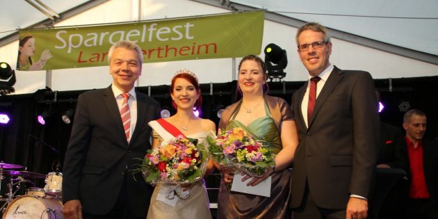 Inthronisation von Spargelkönigin Nadine II.