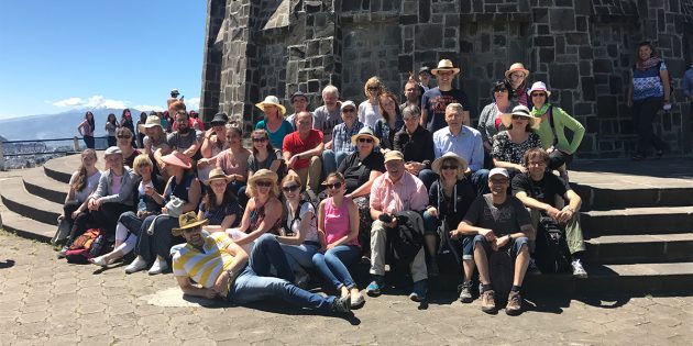 Der Lampertheimer Chor Ephata unternahm im Juni eine besondere Reise nach Ecuador – unter anderem besuchte die Gruppe den Berg Panecillos. Foto: oh