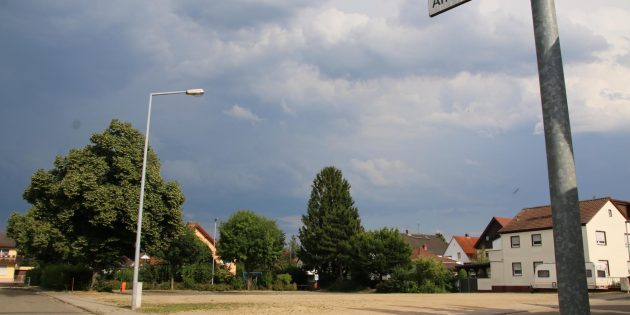 Auf dem Messplatz sollen Wohnungen gebaut werden - Anwohner wehren sich. Foto: Hannelore Nowacki