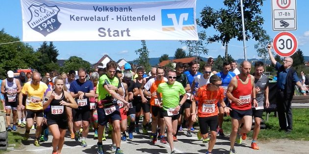 Der Start des Halbmarathons mit Ortsvorsteher Karl-Heinz Berg. Foto: ehr